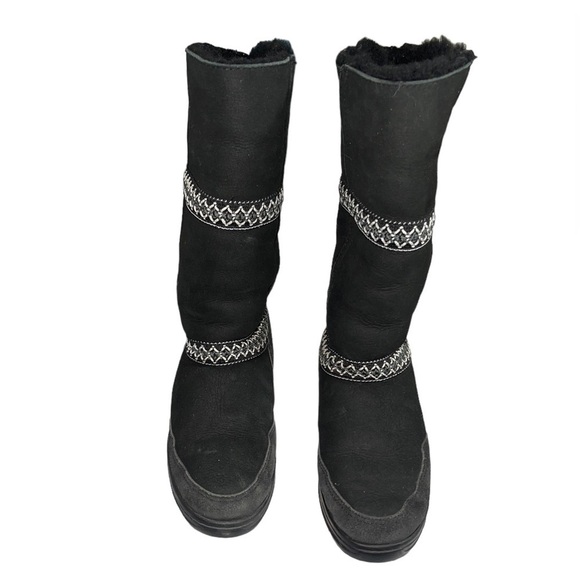 UGG Sundance Revival tall boot. Size 8 GUC - Picture 4 of 12